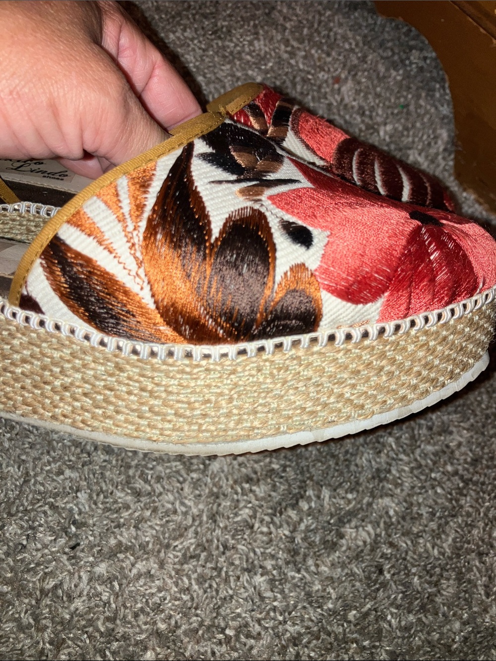 Mexico Lindo Red Floral Embroidered Women’s Wedges Size 9 - Picture 3 of 6